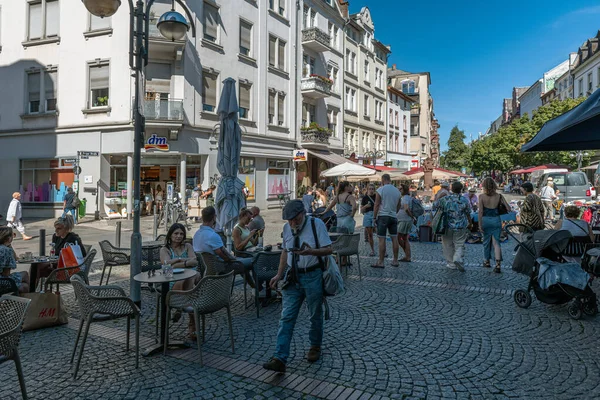 Frankfurt Main Germany September 2023 Unknown People Bornheim Shopping Street — Stock Photo, Image