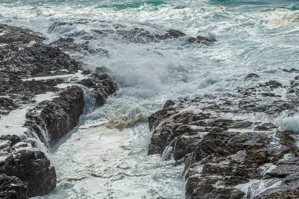 Große Wellen Zerquetschen Die Küste Bei Porto Covo Portugal — Stockfoto