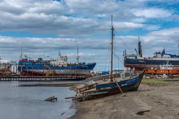 Punta Arenas Mdi 2021 Punta Arenas Limanında Farklı Gemiler Patagonya — Stok fotoğraf