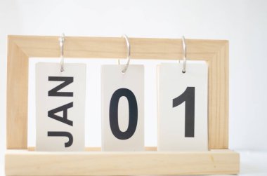 Planlama kavramı üzerinde beyaz takvim.