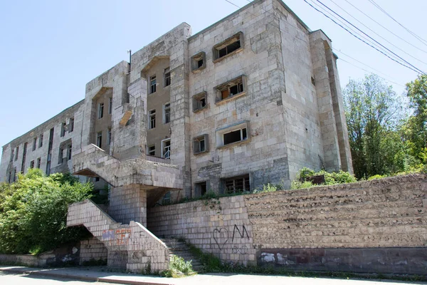 Beschadigd Gebouw Tijdens Oorlog Tussen Armenië Azerbeidzjan — Stockfoto