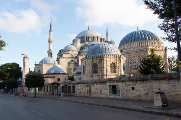 İstanbul, Türkiye - Temmuz 2022: Şehzade Camii veya Şehzade Camii veya Şehzade Camii, Fatih ilçesine bağlı.