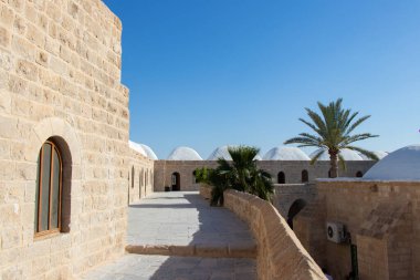 Nabi Musa Kompleksi Kudüs-Jericho yolunda yer almaktadır. Kompleks 13. yüzyılda Sultan Baybarlar tarafından inşa edildi.