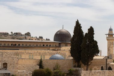 Üst kısmında Temple Mount Kudüs'te El Aksa Camii