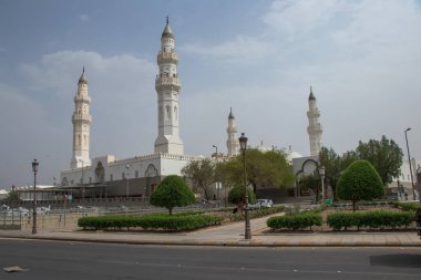 Suudi Arabistan, Madinah Al-Munawwarah 'taki Quba camii. Kuba Camii, Hz. Muhammed 'in inşa ettiği ilk camidir.