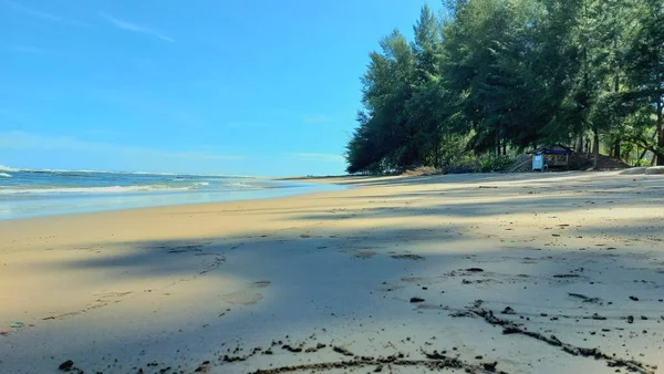 Schöner Strand Mit Launischem Himmel Sommerurlaub Reise Urlaub Hintergrundkonzept Luxusreisen — Stockfoto