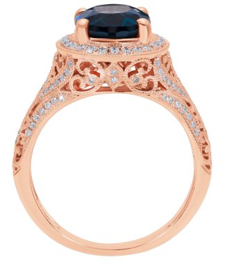 değerli taşlar ile güzel altın yüzük.