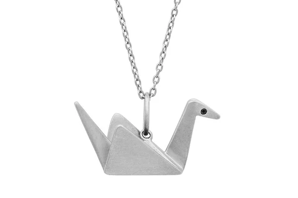 Değerli taşlarla zincirli altın bir kolye