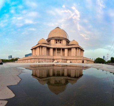 Ambedkar Parkı olarak da bilinen Rashtriya Dalit Prerna Sthal, Hindistan 'ın Uttar Pradesh kentinde yer alan ünlü bir turizm merkezidir.