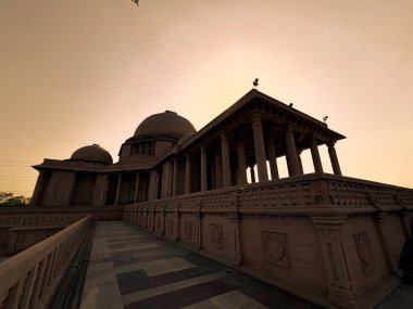 Ambedkar Parkı olarak da bilinen Rashtriya Dalit Prerna Sthal, Hindistan 'ın Uttar Pradesh kentinde yer alan ünlü bir turizm merkezidir.