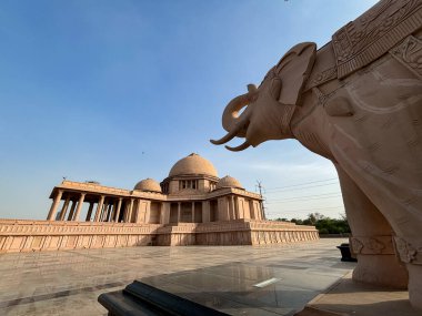 Ambedkar Parkı olarak da bilinen Rashtriya Dalit Prerna Sthal, Hindistan 'ın Uttar Pradesh kentinde yer alan ünlü bir turizm merkezidir.