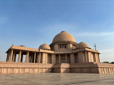 Ambedkar Parkı olarak da bilinen Rashtriya Dalit Prerna Sthal, Hindistan 'ın Uttar Pradesh kentinde yer alan ünlü bir turizm merkezidir.