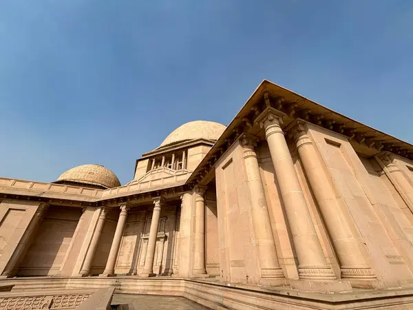 Ambedkar Parkı olarak da bilinen Rashtriya Dalit Prerna Sthal, Hindistan 'ın Uttar Pradesh kentinde yer alan ünlü bir turizm merkezidir.