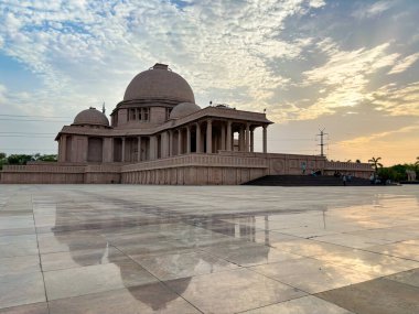 Ambedkar Parkı olarak da bilinen Rashtriya Dalit Prerna Sthal, Hindistan 'ın Uttar Pradesh kentinde yer alan ünlü bir turizm merkezidir.
