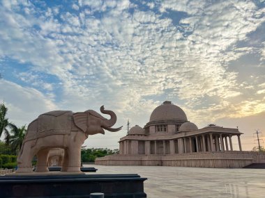 Ambedkar Parkı olarak da bilinen Rashtriya Dalit Prerna Sthal, Hindistan 'ın Uttar Pradesh kentinde yer alan ünlü bir turizm merkezidir.