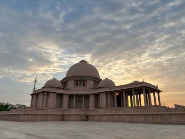 Ambedkar Parkı olarak da bilinen Rashtriya Dalit Prerna Sthal, Hindistan 'ın Uttar Pradesh kentinde yer alan ünlü bir turizm merkezidir.