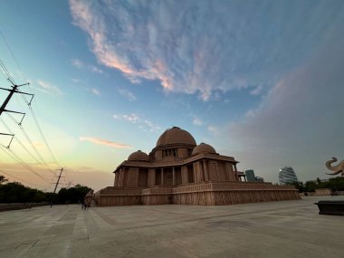 Ambedkar Parkı olarak da bilinen Rashtriya Dalit Prerna Sthal, Hindistan 'ın Uttar Pradesh kentinde yer alan ünlü bir turizm merkezidir.