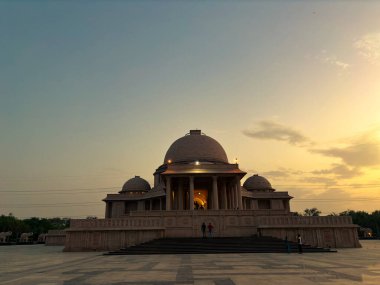 Ambedkar Parkı olarak da bilinen Rashtriya Dalit Prerna Sthal, Hindistan 'ın Uttar Pradesh kentinde yer alan ünlü bir turizm merkezidir.