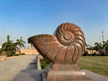 Ambedkar Parkı olarak da bilinen Rashtriya Dalit Prerna Sthal, Hindistan 'ın Uttar Pradesh kentinde yer alan ünlü bir turizm merkezidir.