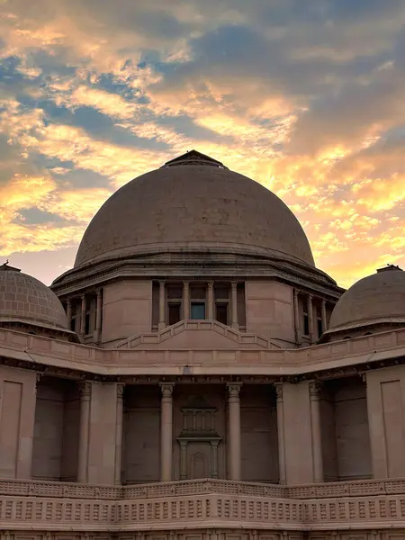 Ambedkar Parkı olarak da bilinen Rashtriya Dalit Prerna Sthal, Hindistan 'ın Uttar Pradesh kentinde yer alan ünlü bir turizm merkezidir.