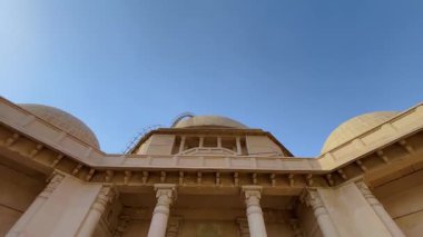 Ambedkar Parkı olarak da bilinen Rashtriya Dalit Prerna Sthal, Hindistan 'ın Uttar Pradesh kentinde yer alan ünlü bir turizm merkezidir.