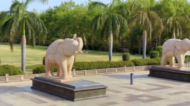 Ambedkar Parkı olarak da bilinen Rashtriya Dalit Prerna Sthal, Hindistan 'ın Uttar Pradesh kentinde yer alan ünlü bir turizm merkezidir.