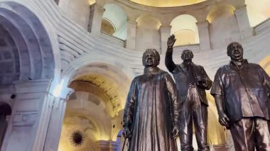 Ambedkar Parkı olarak da bilinen Rashtriya Dalit Prerna Sthal, Hindistan 'ın Uttar Pradesh kentinde yer alan ünlü bir turizm merkezidir.