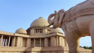 Ambedkar Parkı olarak da bilinen Rashtriya Dalit Prerna Sthal, Hindistan 'ın Uttar Pradesh kentinde yer alan ünlü bir turizm merkezidir.