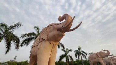 Ambedkar Parkı olarak da bilinen Rashtriya Dalit Prerna Sthal, Hindistan 'ın Uttar Pradesh kentinde yer alan ünlü bir turizm merkezidir.