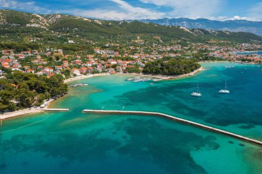 Hırvatistan 'daki Rab Adası, Adriyatik Denizi' nin havadan görünüşü