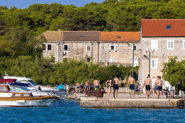 Город Зларин Зларине Адриатическое Море Хорватии — стоковое фото
