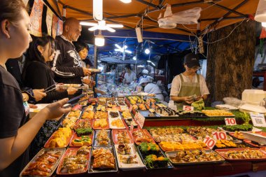 Chiang Mai, Tayland 'daki gece marketi.