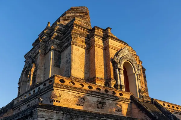 Wat Chedi Luang Tapınağı, Chiang Mai, Tayland