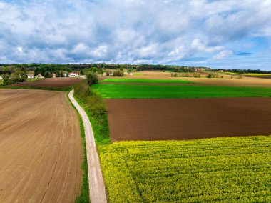 Hırvatistan 'da Çiçek Açan Bir Tecavüz Alanının Hava Görüntüsü