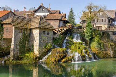 Hırvatistan 'da Rastoke - şelale ve su değirmenlerinden oluşan bir köy