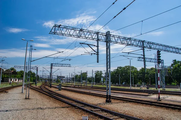 Železniční Infrastruktura Vlečce Slunečného Letního Dne — Stock fotografie