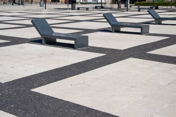 Wroclaw Square Lined Concrete Elements Benches — Stock Photo, Image