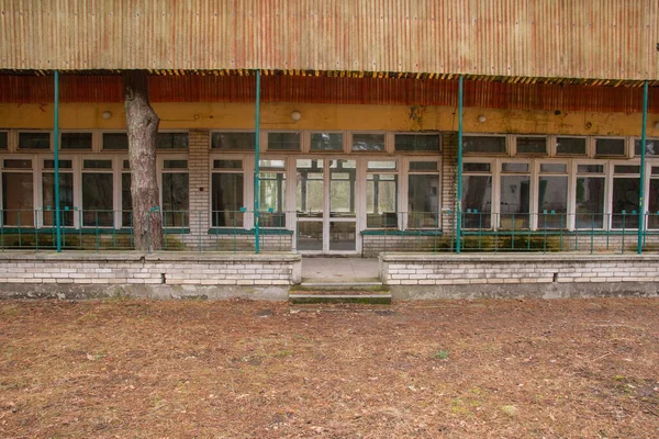 Edificio Dilapidado Abandonado Techos Terraza Día Otoño Urbex — Foto de Stock
