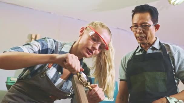 Carpentry Career Course Workshop Asian Male Carpentry Instructor Stands Teach — Stock Video