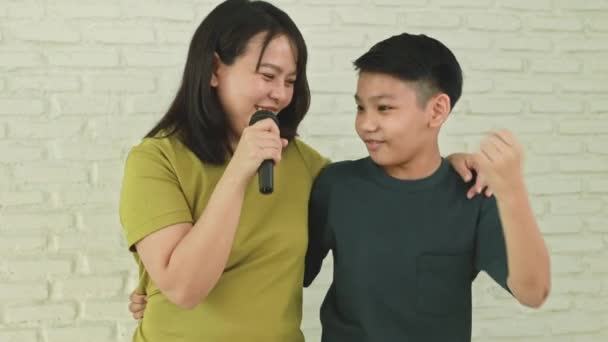 Happy Family Asian Mother Son Spend Free Time Doing Reational — Stock video