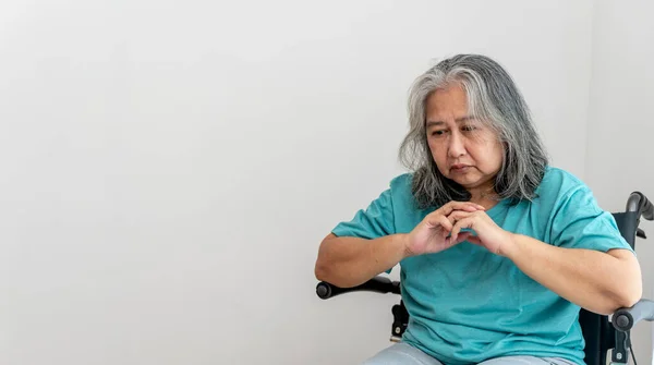 Asian Elderly Woman Sitting Wheelchair She Sad Anxiety Her Own — Φωτογραφία Αρχείου