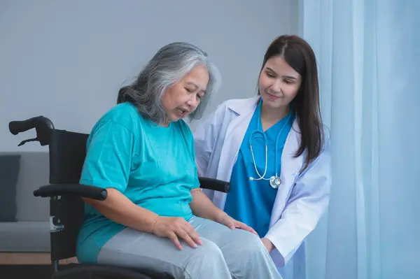 Asian Woman Doctor Take Care Encourage Elderly Patient Which Sat Imagem De Stock