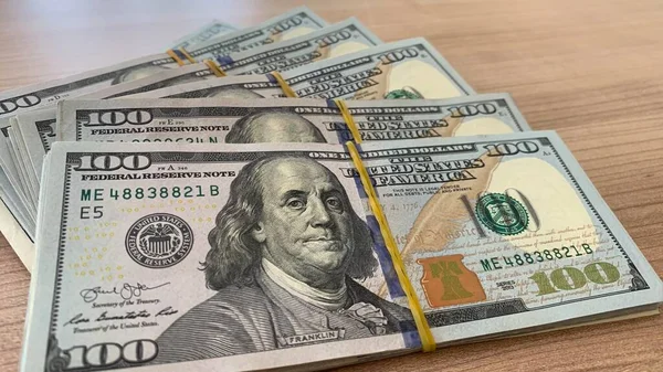Dolarové Peníze Americkou Vlajku Zbankrotovaný Muž Počítal Peníze Hotovosti Podnikatelská — Stock fotografie