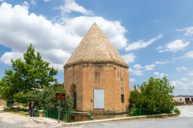 HARPUT - ELAZIG - TURKEY, 16 Haziran 2023: Elazığ 'ın Harput ilçesindeki Seyyid Baba Mansur' un Mezarı.
