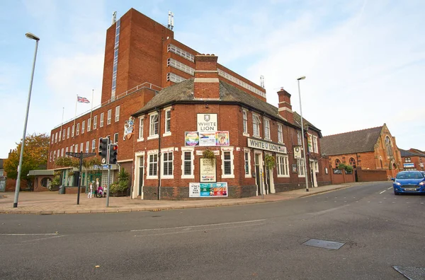 stock image Traditional British pub on a street corner in Tamworth, UK    