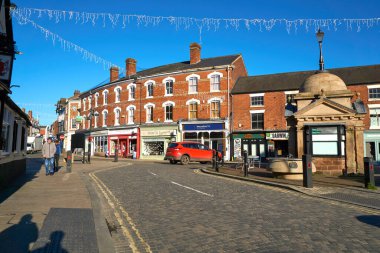 Uttoxeter, Staffordshire, İngiltere 'deki ana cadde sahnesi.