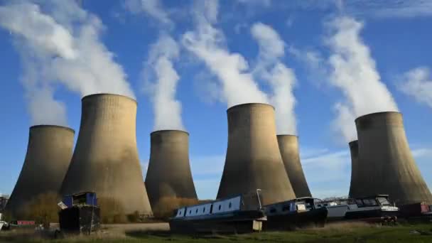 Time Lapse Footage Steam Rising Cooling Towers — Stok video