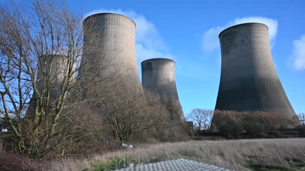 Steam Smoke Rising Power Station Cooling Towers — Stock video