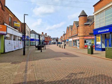 Long Eaton, Derbyshire, İngiltere 'de ana cadde sahnesi.