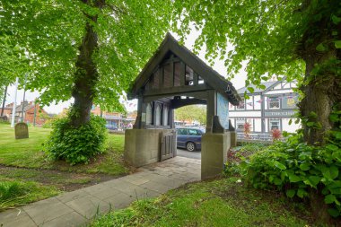 Breaston, Derbyshire, İngiltere 'deki eski kilise giriş kapısı.